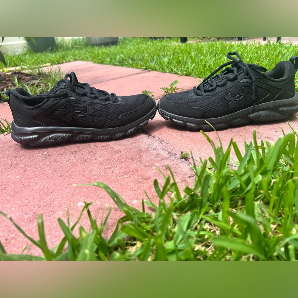 Under Armour Assert Running Shoes - image 1